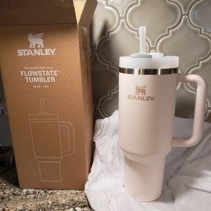 Stanley Rose Quartz 40oz. quencher H2.0
